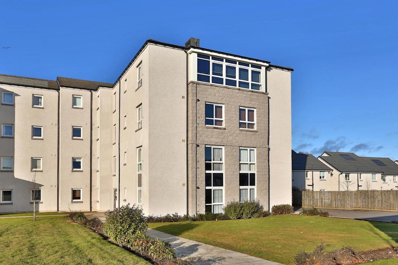 Town And Country Burnside Road Apartments Dyce Exterior foto